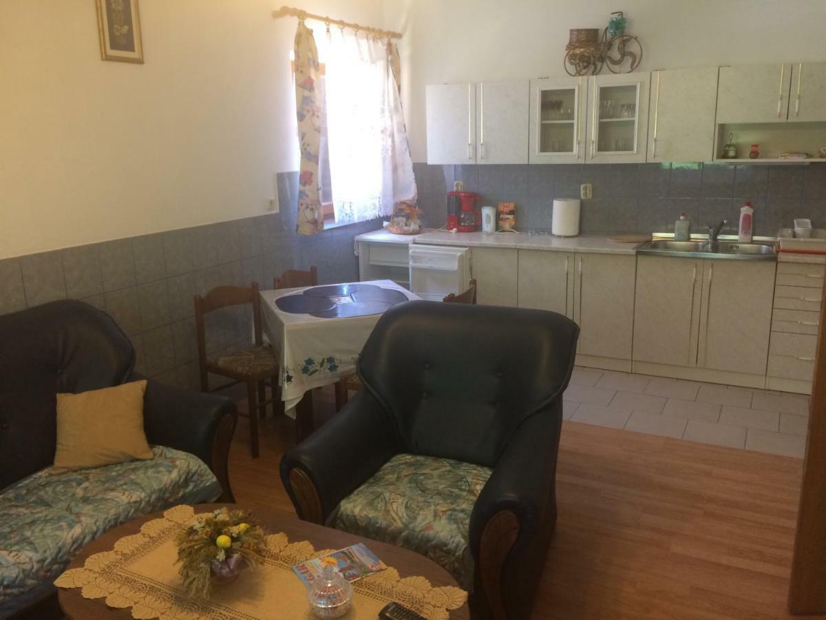 Ferienwohnung Toni I Kristina Baška Exterior foto