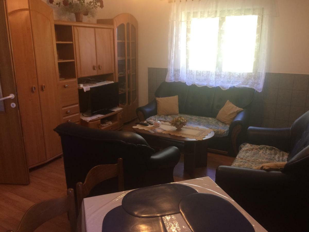 Ferienwohnung Toni I Kristina Baška Exterior foto
